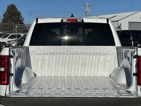 New 2026 RAM 1500 Laramie AWD/4WD image 19