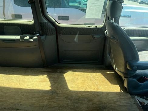 Used 1999 Dodge Grand Caravan SE FWD image 15