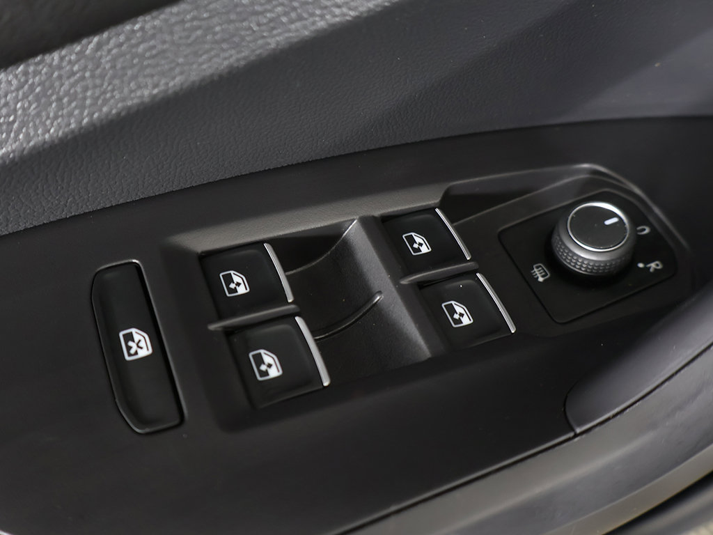 Used 2022 Volkswagen Jetta SE FWD image 39