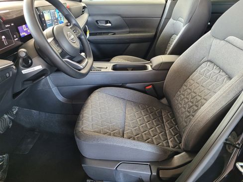 New 2026 Nissan Kicks SV image 9