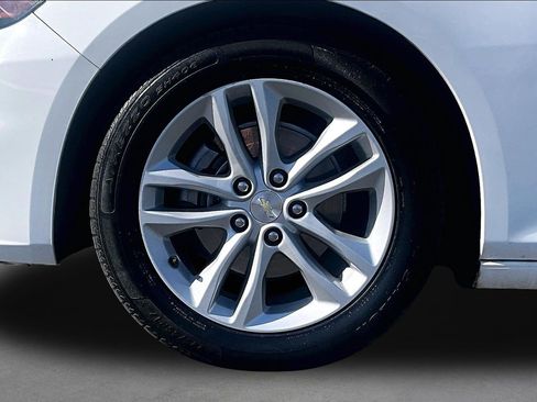 Used 2018 Chevrolet Malibu LT FWD image 8