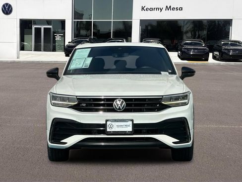 Used 2023 Volkswagen Tiguan SE R-Line FWD image 9