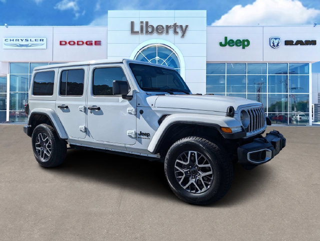 Used 2025 Jeep Wrangler Unlimited Sahara AWD/4WD image 1