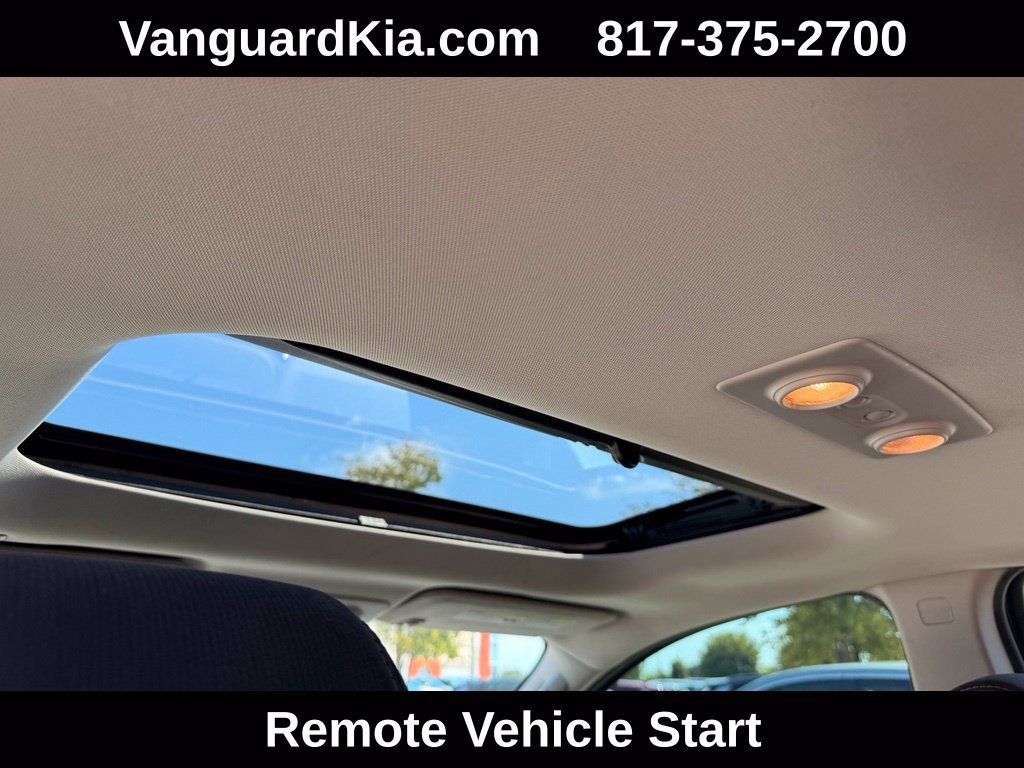 Used 2017 Chevrolet Traverse LT w/ Style and Technology Package FWD image 16