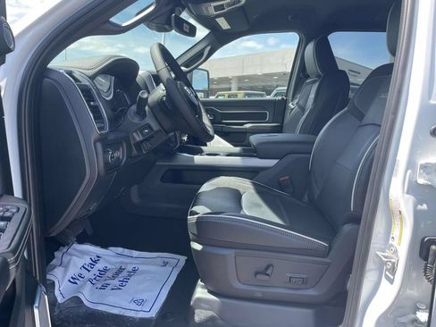 New 2026 RAM 2500 Laramie AWD/4WD image 25