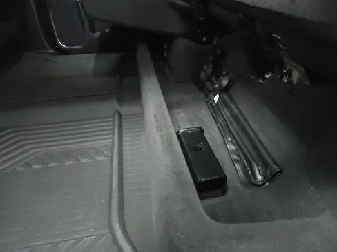 Used 2024 Chevrolet Silverado 2500 LTZ w/ LTZ Plus Package image 12