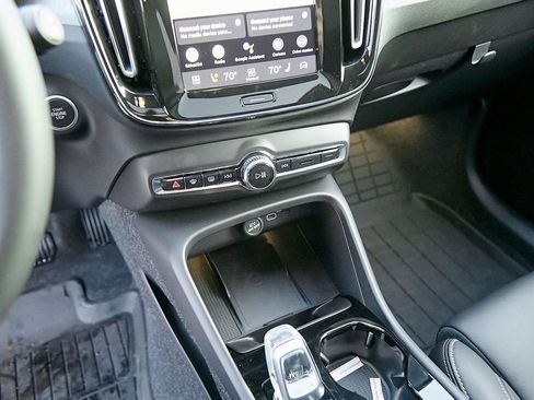 New 2026 Volvo XC40 B5 Ultra w/ Protection Package Premier image 16