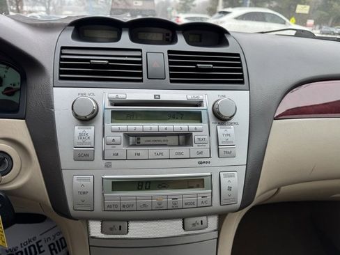 Used 2005 Toyota Solara SLE image 16