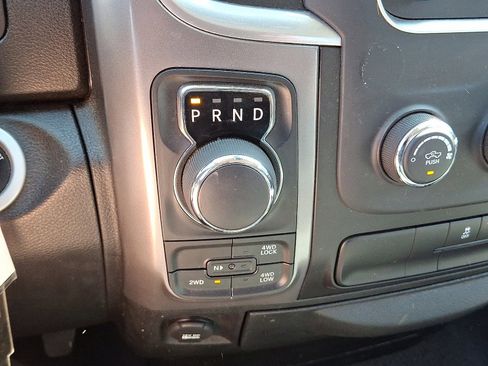 Used 2024 RAM 1500 Classic SLT image 14