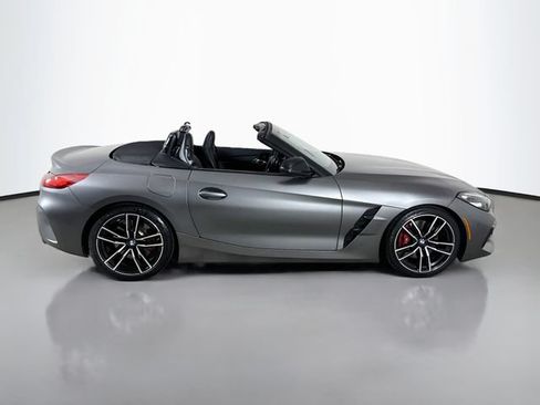 Used 2022 BMW Z4 M40i w/ Premium Package RWD image 8