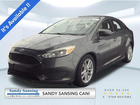 Used 2018 Ford Focus SE FWD image 1