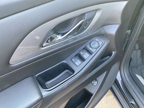 Used 2019 Chevrolet Traverse LT w/ LPO, Floor Liner Package AWD/4WD image 22