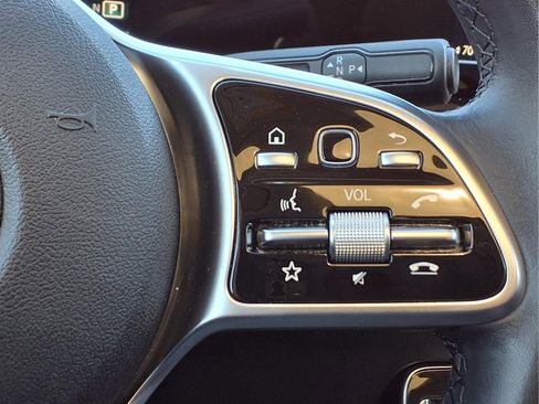 Certified 2021 Mercedes-Benz GLA 250 4MATIC image 18