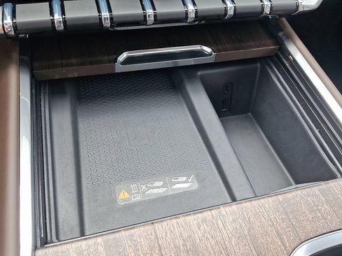 Certified 2026 GMC Acadia Denali Ultimate w/ LPO, Floor Liner Package AWD/4WD image 26