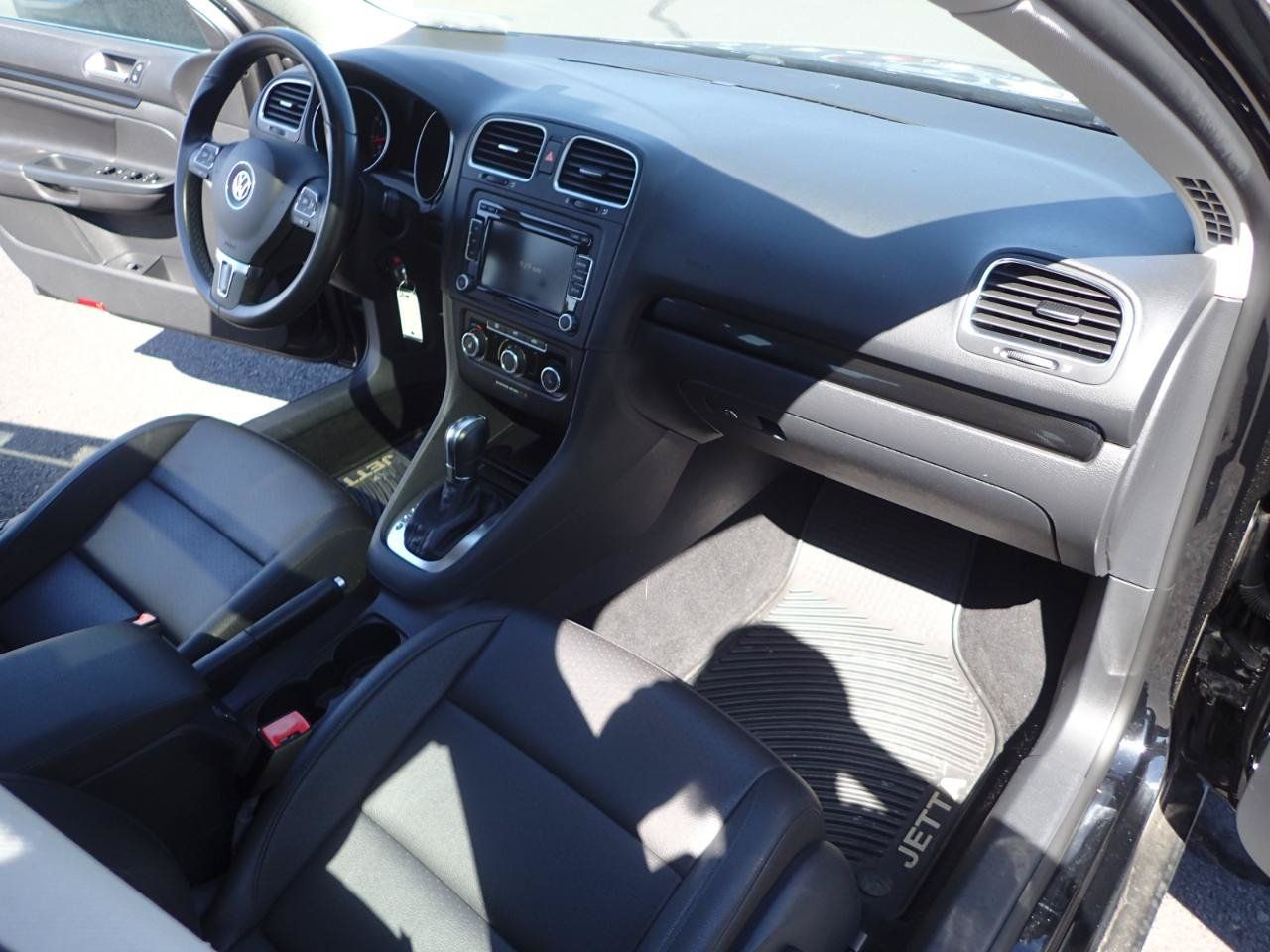Used 2013 Volkswagen Jetta SE FWD image 13