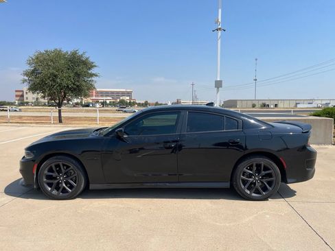 Used 2022 Dodge Charger R/T w/ Blacktop Package RWD image 3