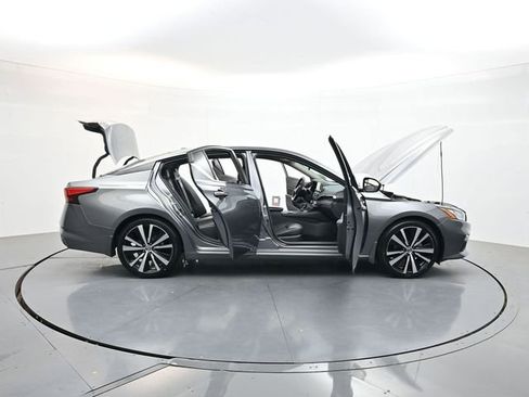 Used 2020 Nissan Altima 2.5 SR FWD image 57