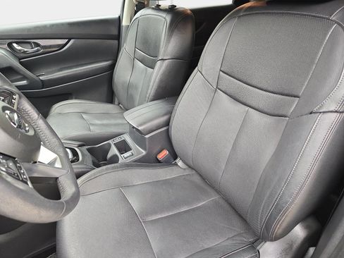 Used 2017 Nissan Rogue SL w/ SL Premium Package AWD/4WD image 12