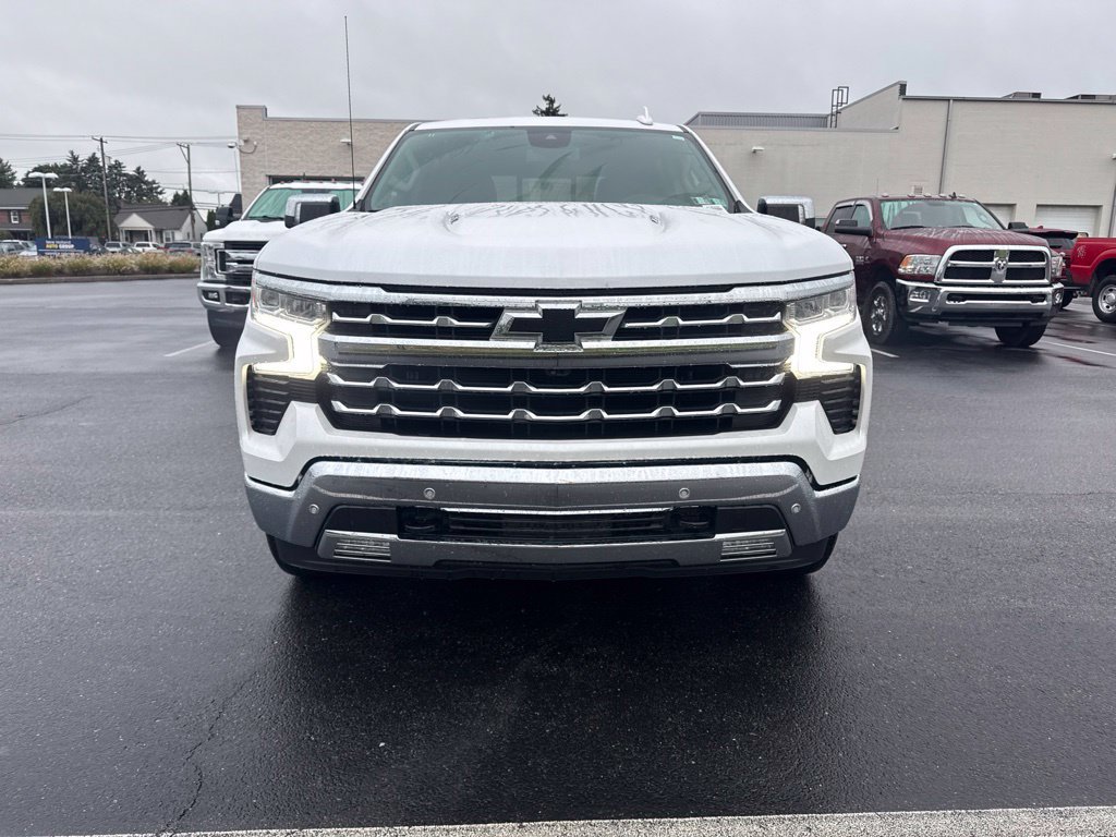 Used 2023 Chevrolet Silverado 1500 LTZ w/ LTZ Premium Package AWD/4WD image 5