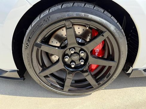 Used 2016 Ford Mustang Shelby GT350R w/ GT350R Equipment Group 920A image 35