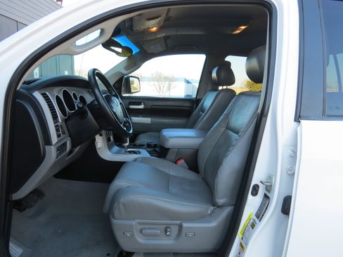 Used 2009 Toyota Tundra Limited image 30