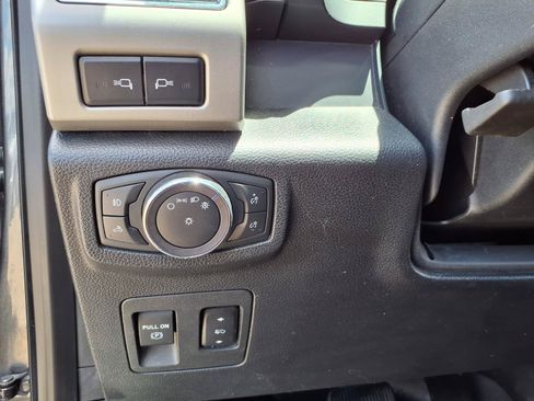 Used 2018 Ford F150 Lariat AWD/4WD image 11