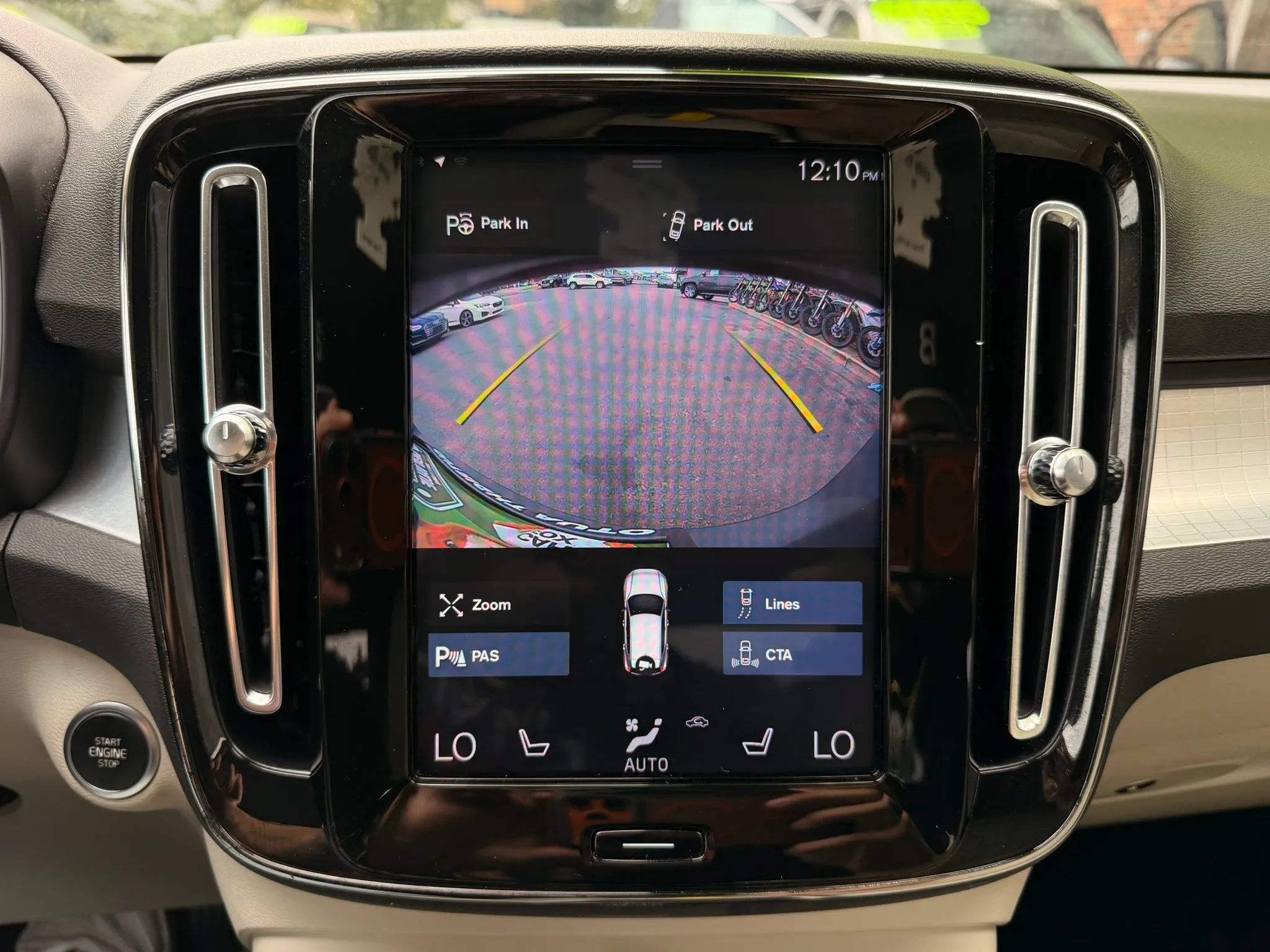 Used 2019 Volvo XC40 T4 Momentum FWD image 20