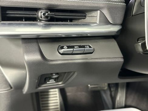 Used 2024 Chevrolet Corvette Stingray Preferred Cpe w/ Z51 Performance Package image 19