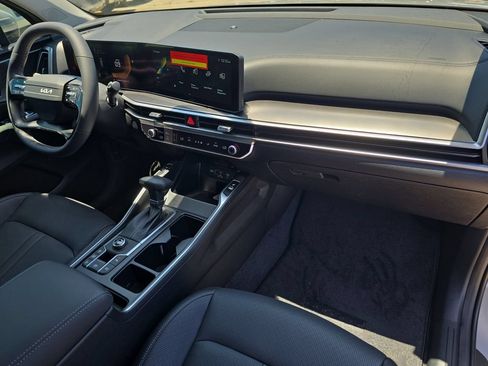 New 2026 Kia Sorento S FWD image 11
