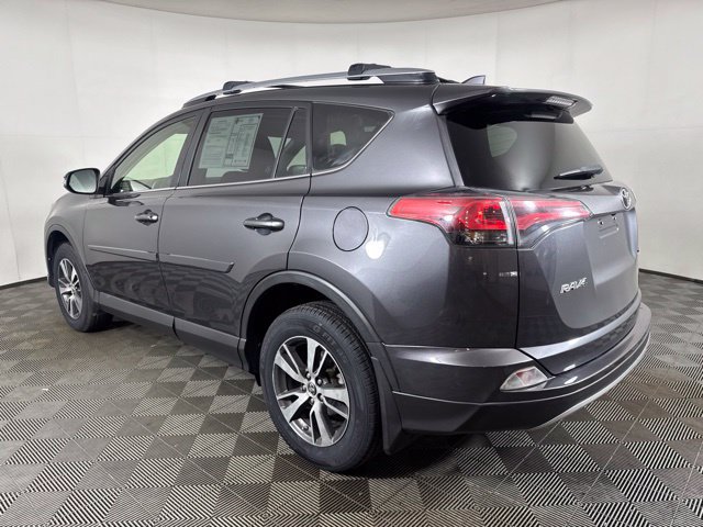 Used 2017 Toyota RAV4 XLE FWD image 6
