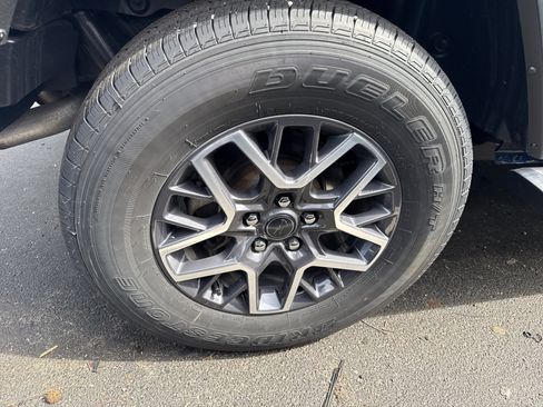 Used 2025 Jeep Wrangler Sahara w/ Dual Top Group image 10