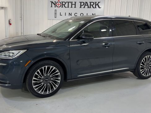 Used 2020 Lincoln Corsair Reserve w/ Equipment Group 201A image 6