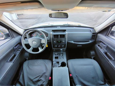 Used 2010 Jeep Liberty Sport w/ Popular Equipment Group image 2