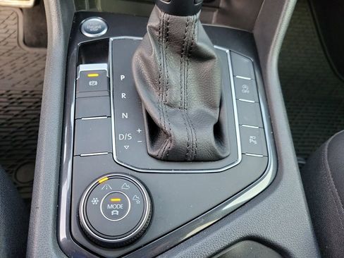 Used 2020 Volkswagen Tiguan SEL Premium R-Line w/ 3rd Row Seat Package image 43