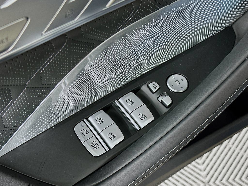 Used 2026 BMW M850i xDrive AWD/4WD image 21