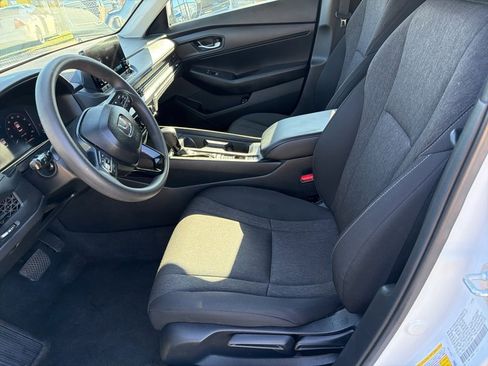 Used 2025 Honda Accord LX image 8