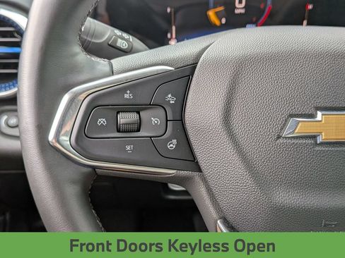Used 2025 Chevrolet Trax LT w/ LT Convenience Package FWD image 19