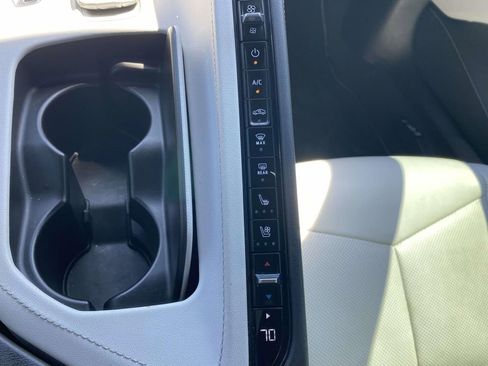 Used 2021 Chevrolet Corvette Stingray Preferred Cpe w/ Engine Appearance Package RWD image 26