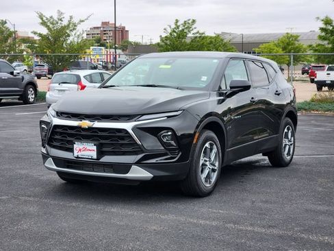 Used 2025 Chevrolet Blazer LT FWD image 7