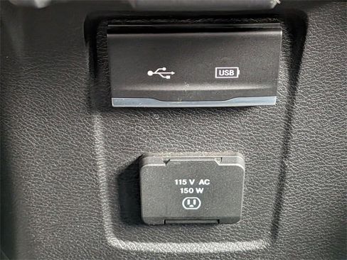 Used 2019 Jeep Wrangler Unlimited Sahara w/ Cold Weather Group image 27