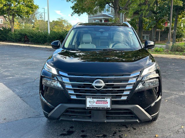 Certified 2024 Nissan Rogue SV w/ SV Premium Package AWD/4WD image 2