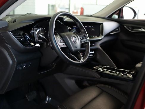 Used 2023 Buick Envision Essence image 9