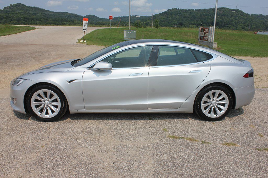 Used 2017 Tesla Model S 100D AWD/4WD image 8