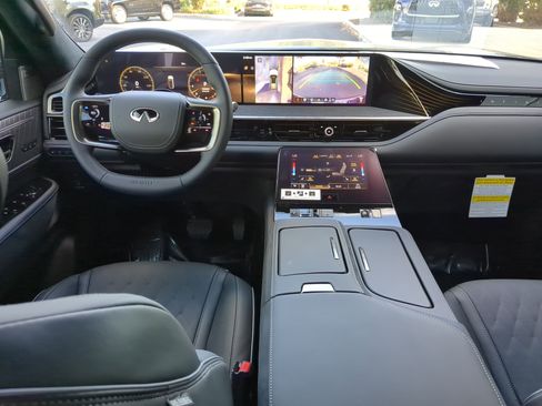 New 2026 INFINITI QX80 Autograph image 13