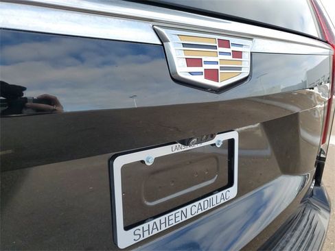 Used 2021 Cadillac Escalade ESV Premium Luxury image 35