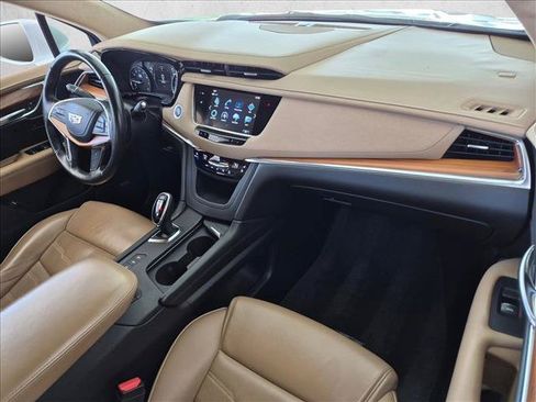 Used 2018 Cadillac XT5 Platinum w/ Driver Assist Package AWD/4WD image 19