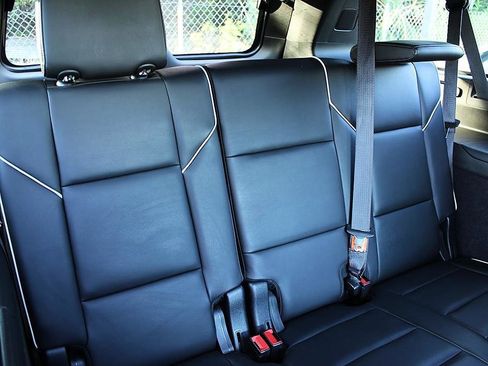 Used 2021 Cadillac Escalade ESV Premium Luxury RWD image 23