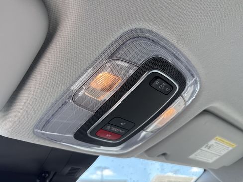Used 2025 Hyundai Kona SEL FWD image 26