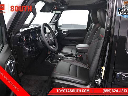 Used 2026 Jeep Wrangler Unlimited Rubicon AWD/4WD image 9