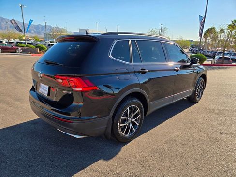 Used 2019 Volkswagen Tiguan SE w/ Panoramic Sunroof Package image 5